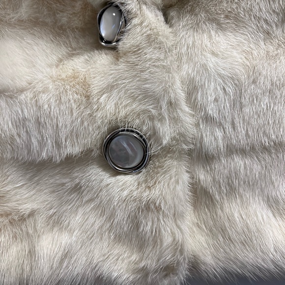 Mink coat - Picture 6 of 6